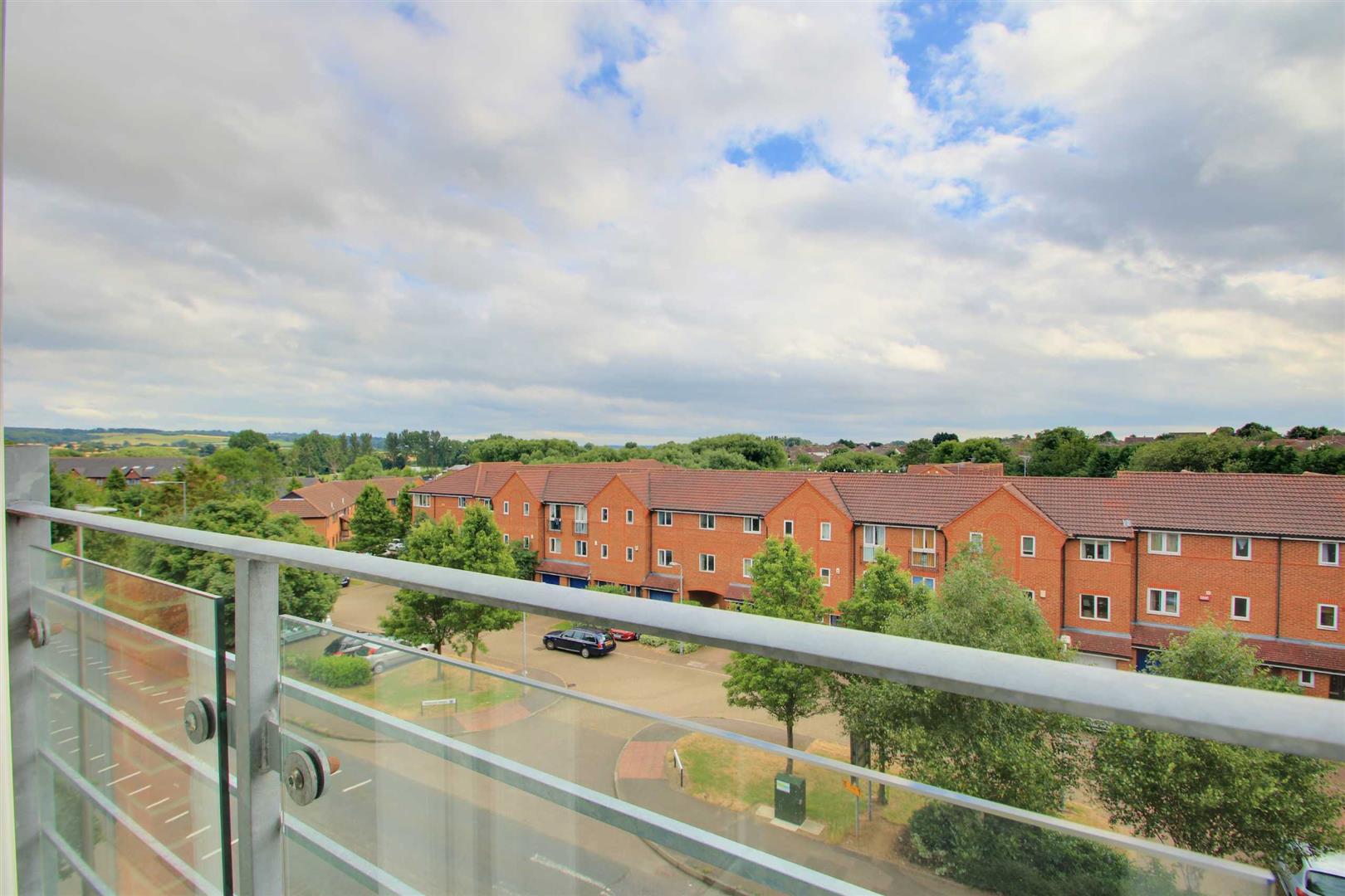 1 bed property in Coleman House, Bletchley